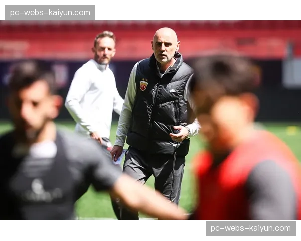 独家专访上海海港主帅穆斯卡特：谈新赛季战术框架与年轻球员使用